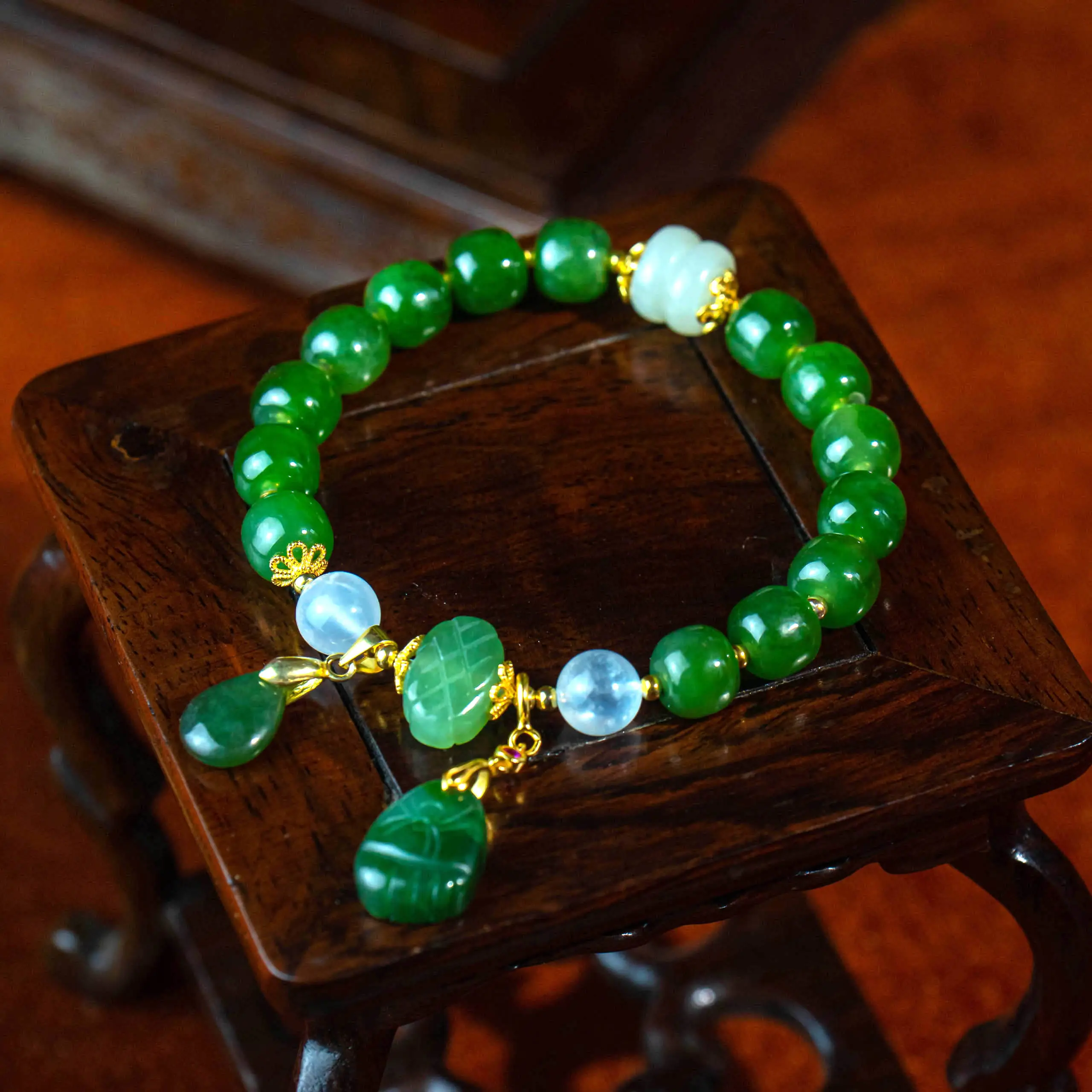Vòng ngọc bích Jadeite cao cấp