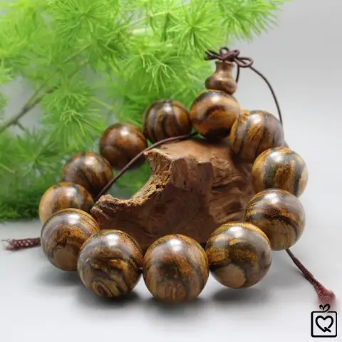 Vòng Gỗ Phong Thủy Ý Nghĩa Sâu Sắc: Hướng Dẫn Chọn Lựa Đúng Chuẩn 6 Vòng Gỗ Phong Thủy Phổ Biến