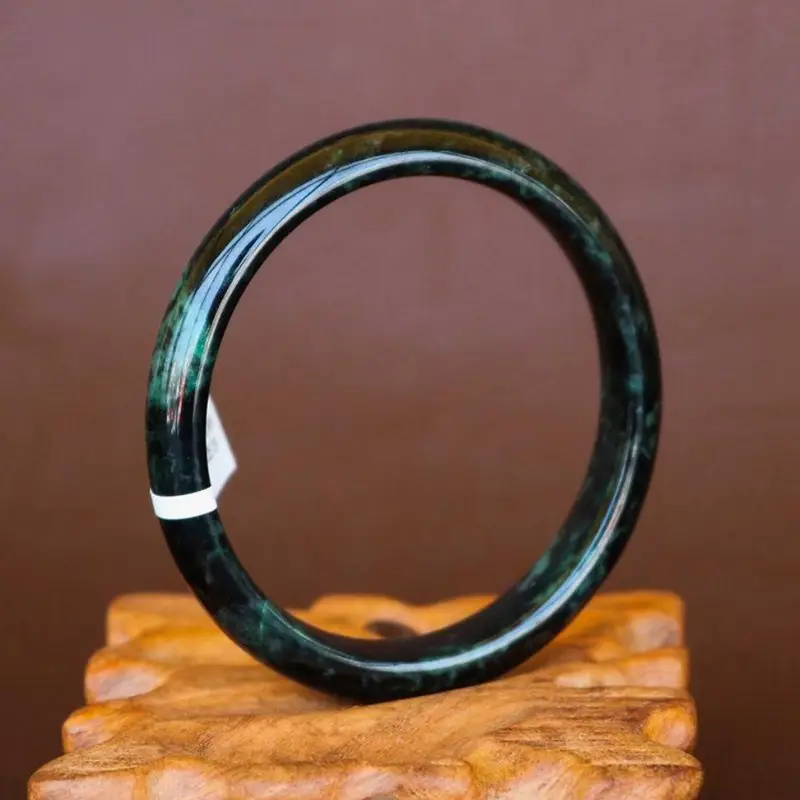 Đá cẩm thạch: Xanh lá, xanh dương, đen.