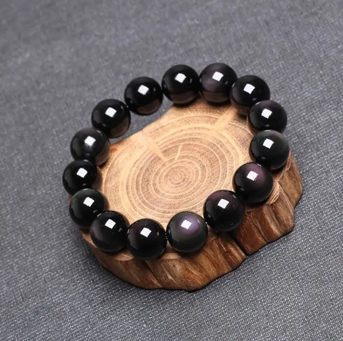 Vòng phong thủy đá obsidian cho nam tuổi Dậu mệnh Thủy