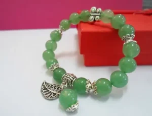 Vòng Thạch Anh Xanh Lá: Sức Sống Tươi Mới.