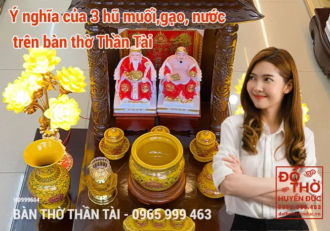 Nghi lễ thay muối gạo bàn thờ Thần Tài.