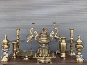 Bộ ngũ sự đầy đủ trên bàn thờ
