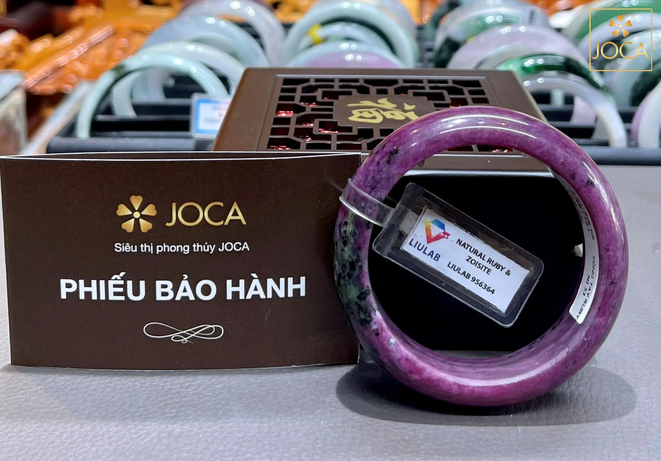 Vòng Ruby Hộp Gỗ: Thanh Tịnh Cân Bằng.