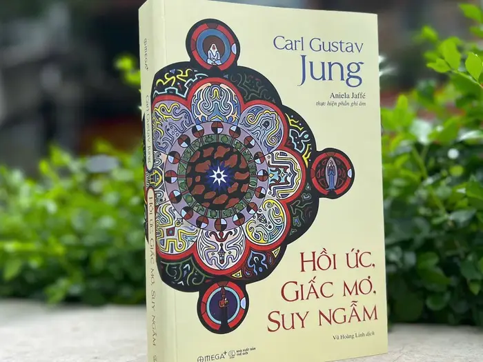 Người suy tư: Chiêm nghiệm và giải mã giấc mơ.