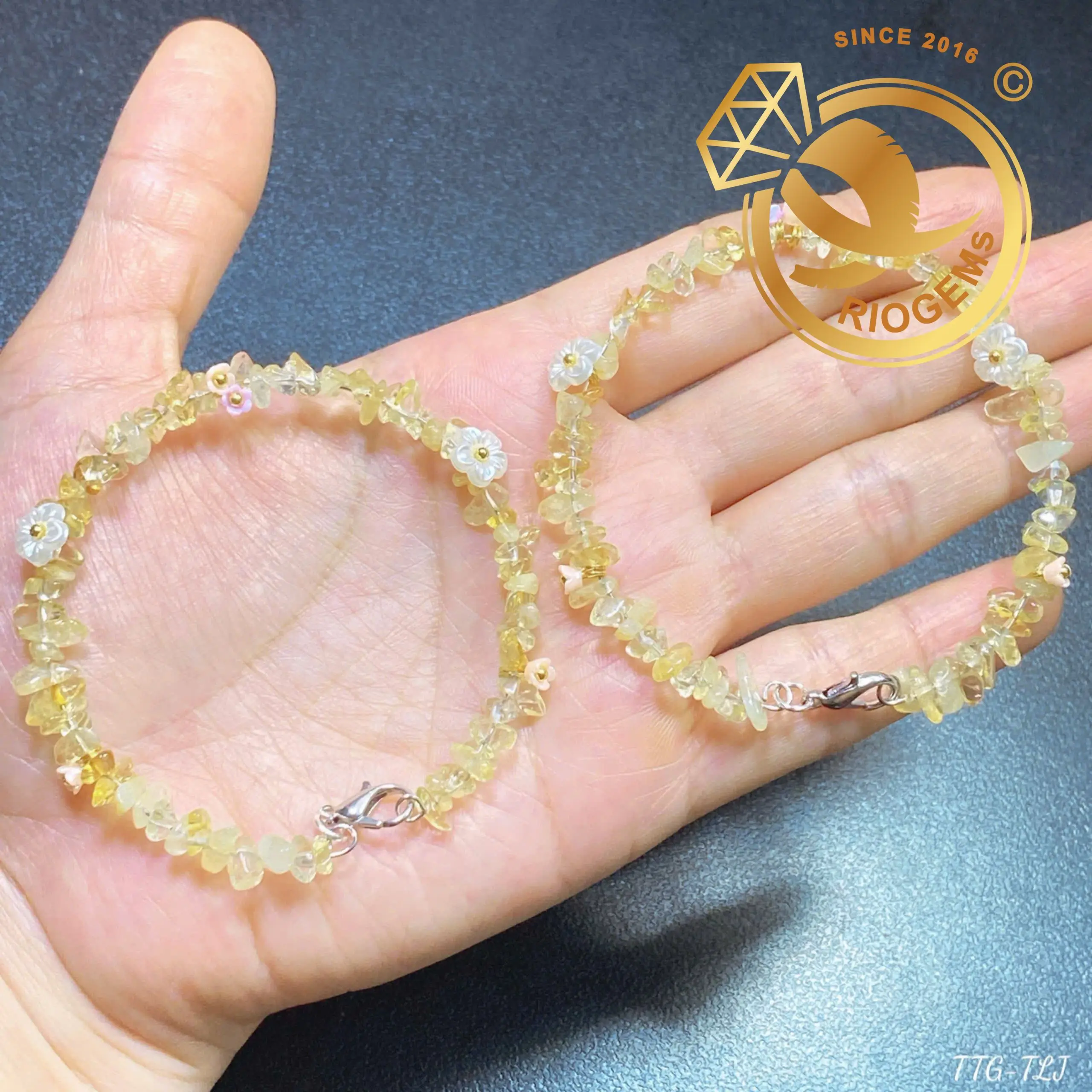 Vòng Bạc 925 Hợp Mệnh Kim: Giải Mã Phong Thủy Chuẩn Xác 6 Vòng Bạc 925 Phối Vàng Cho Người Mệnh Kim