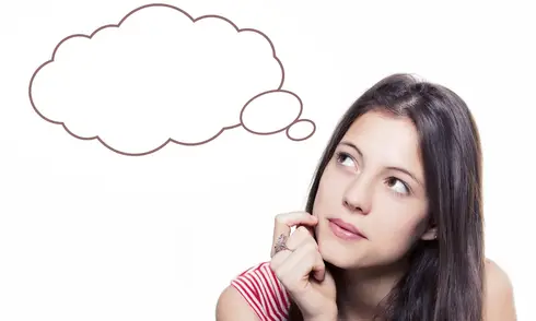 Giải Mã Giấc Mơ Nằm Mơ Bị Gãy Răng: Điềm Báo Hay Lời Nhắc Nhở Sâu Sắc? 3 Băn khoăn về giấc mơ: Người đang suy tư.