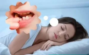 Người trầm tư lo lắng giấc mơ rụng răng.