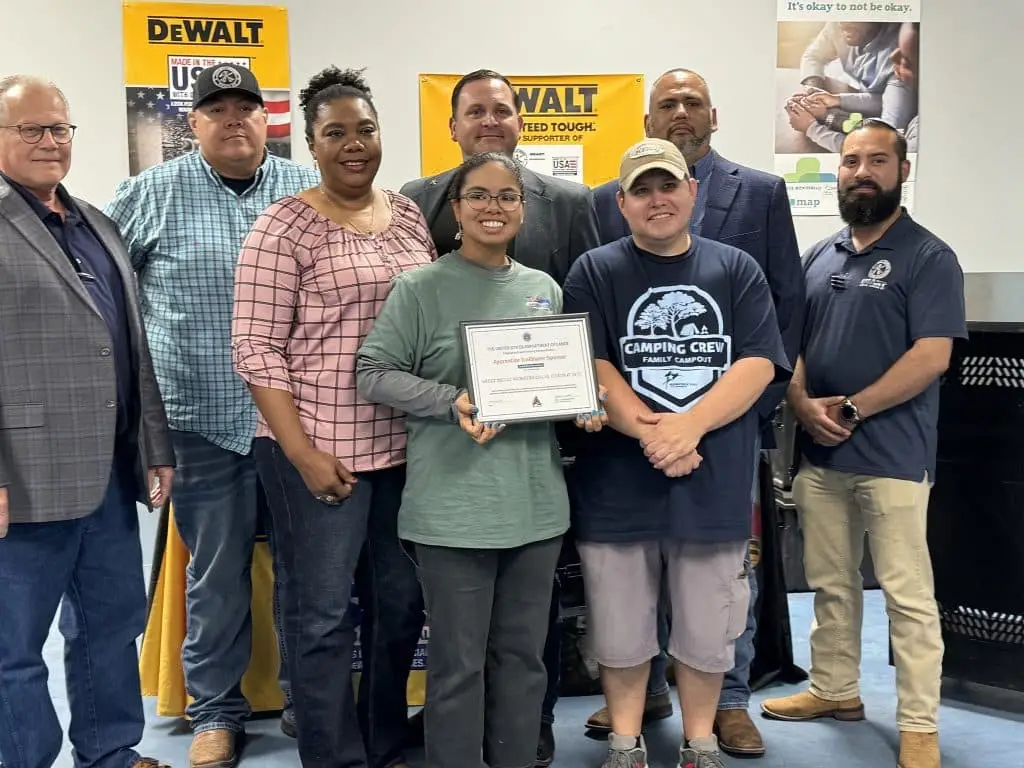 Ý Nghĩa Tên Phương Lam | Cỏ Thơm May Mắn, Quý Phái, Vận Mệnh Thành Công