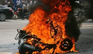 Giấc mơ xe cháy: Nỗi băn khoăn.