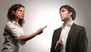 Suy tư về giấc mơ, xung đột và hòa giải.