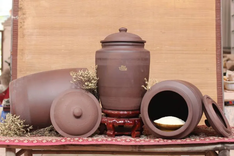 Vị trí đặt hũ gạo kín đáo giúp bảo vệ tài sản và duy trì sự sung túc cho gia đình
