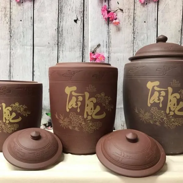 Lựa chọn hũ đựng gạo sâu lòng giúp tích tụ nhiều tài lộc hơn cho gia chủ