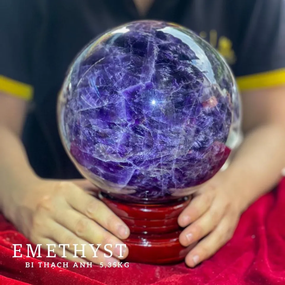 Bi cầu đá thạch anh tím có công dụng gì trong việc tăng cường trí nhớ