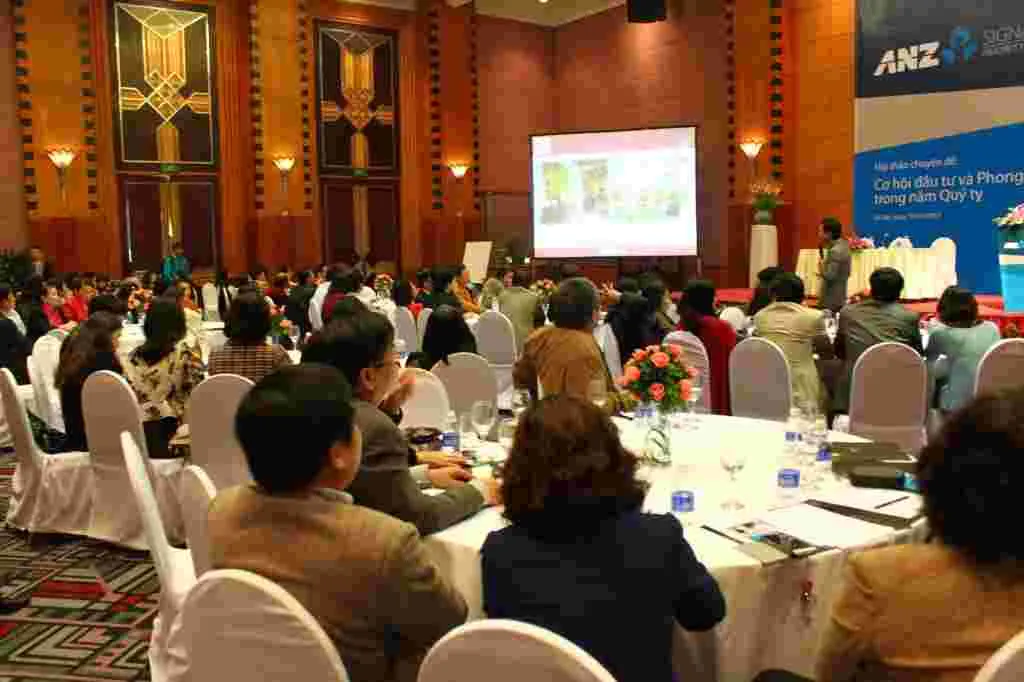 Thầy Phạm Cương diễn thuyết tại ngân hàng ANZ