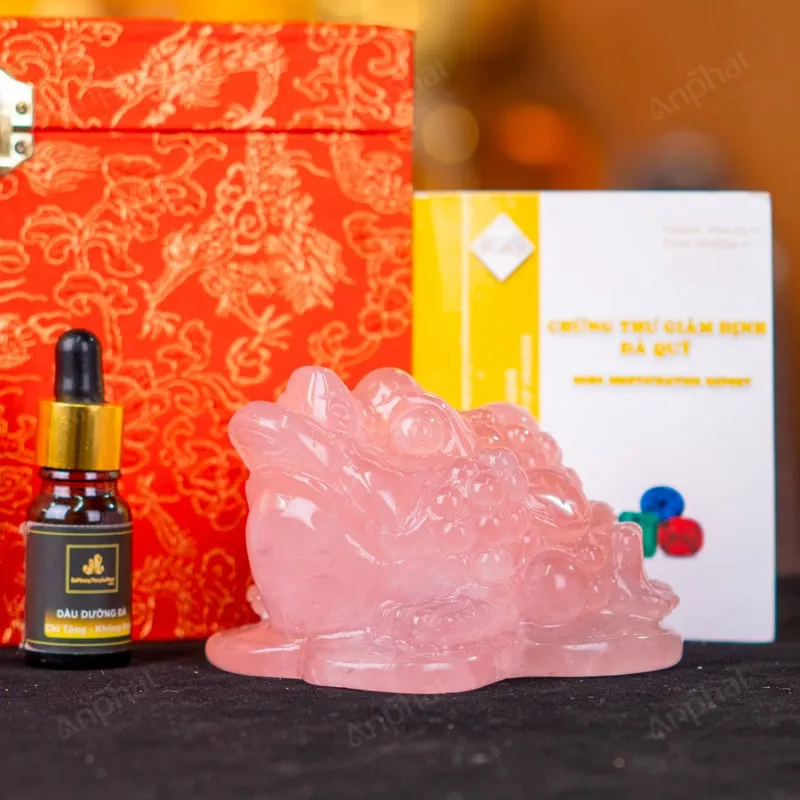 Thiềm thừ thạch anh hồng