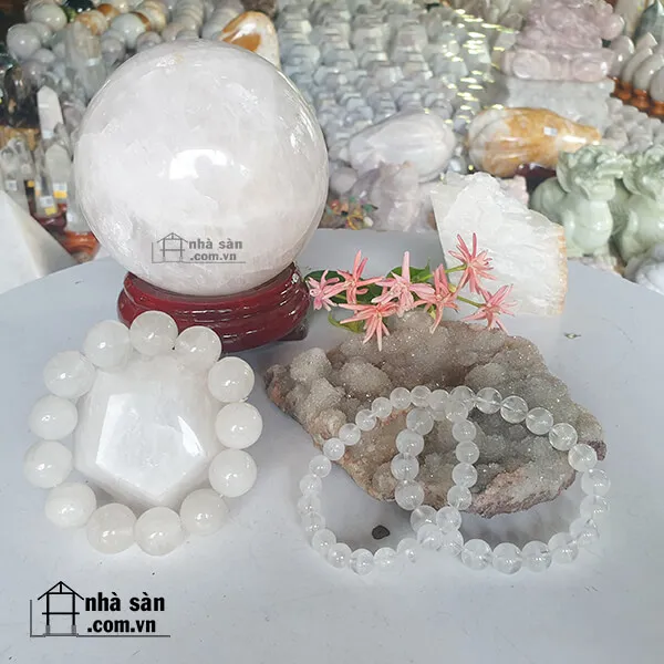 Đá Thạch Anh Trắng cải thiện phong thủy