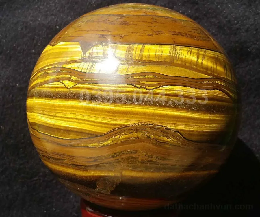 quả cầu thạch anh vàng có tác dụng may mắn