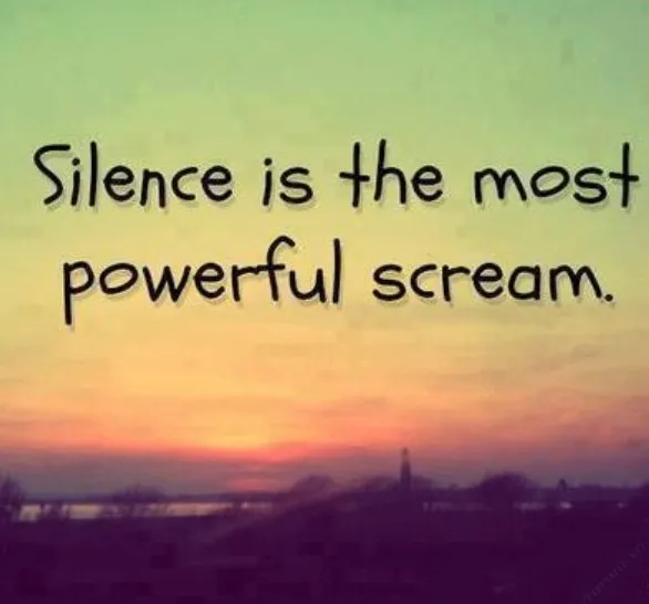 Hình nền tiếng Anh ý nghĩa về tiếp tục bước đi, typography trắng đen cho desktop