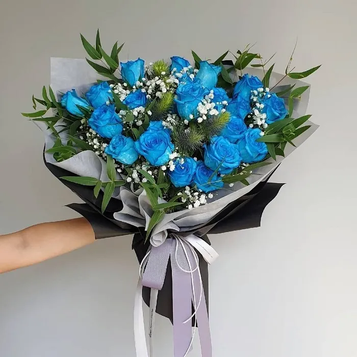 Chọn hoa hồng xanh làm quà tặng mang lại nhiều cảm xúc ý nghĩa