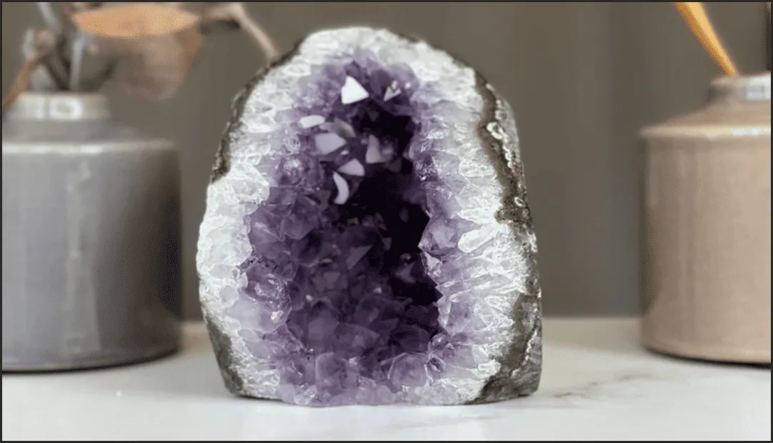 Hốc đá Thạch Anh Tím tự nhiên nguyên bản