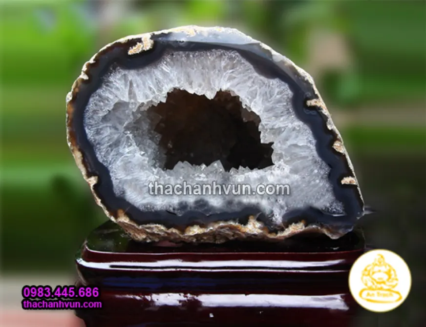 Hốc thạch anh trắng trọng lượng 3kg