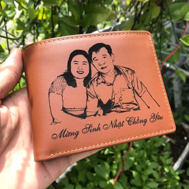 Công nghệ khắc laser hiện đại giúp tạo ra những đường nét mảnh và tinh xảo