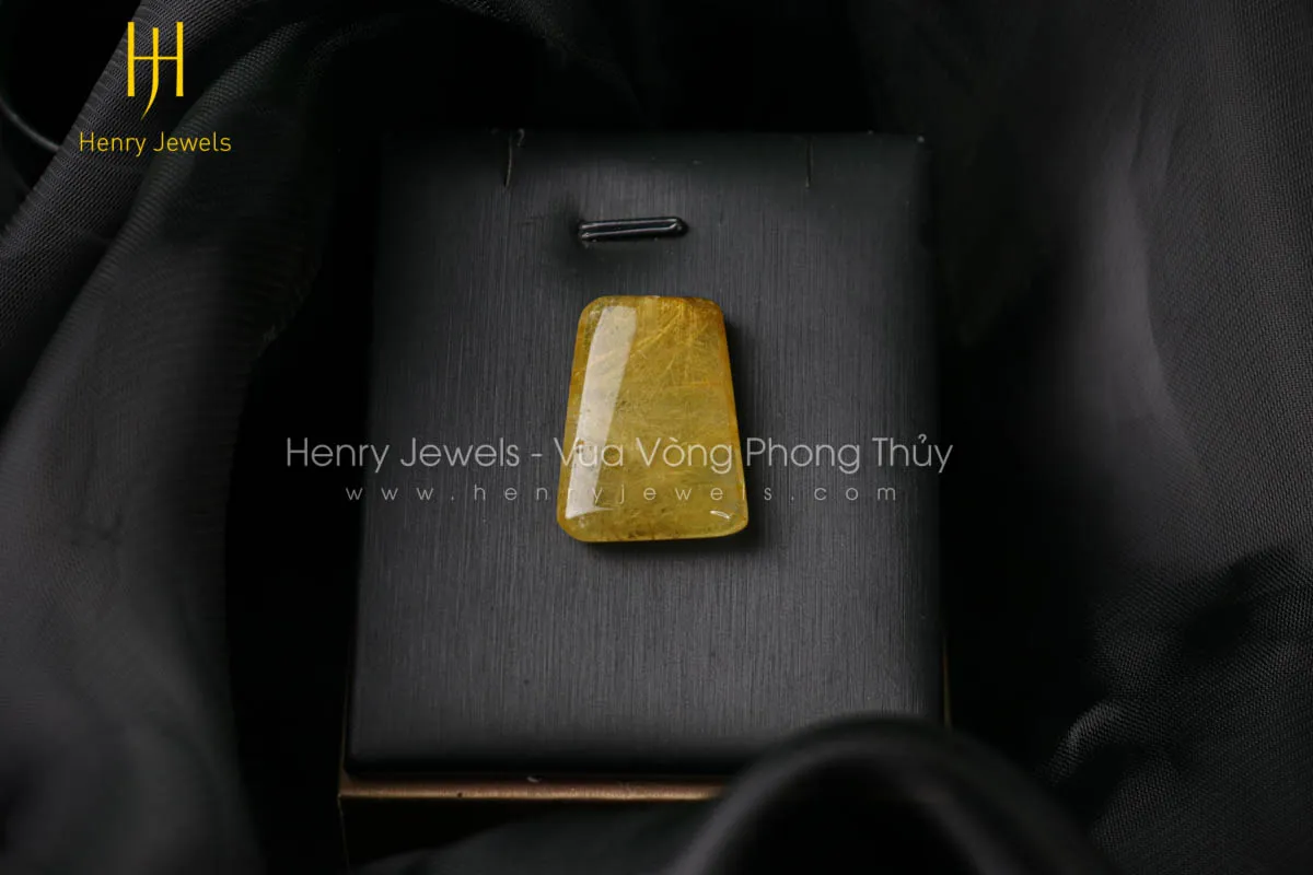 Mặt thạch anh tóc vàng với các sợi tóc phân bổ đẹp mắt