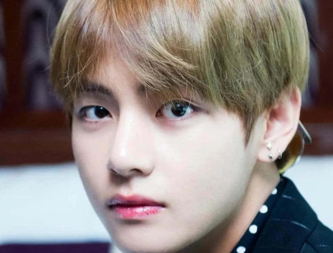 Nốt ruồi ở đuôi mắt phải nam cho thấy ý chí cầu tiến mạnh mẽ