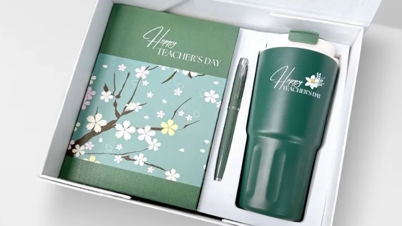 Set quà tặng: Bình nước, sổ tay tặng thầy cô