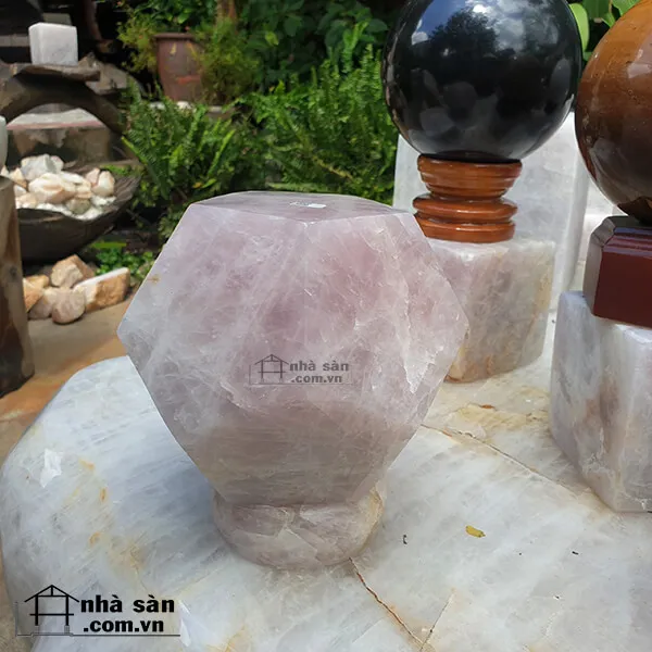 Quả Cầu Đá 12 mặt đặt phòng khách