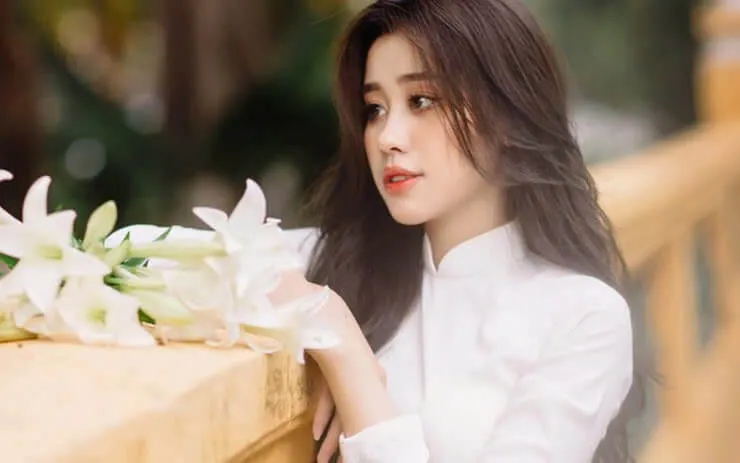 Tên Khanh gợi liên tưởng về hình ảnh của một người thanh lịch, tinh tế và trang nhã