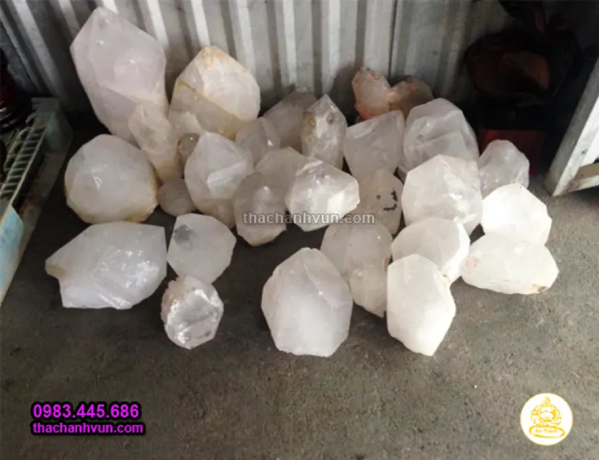 Đá thô thạch anh loại thường