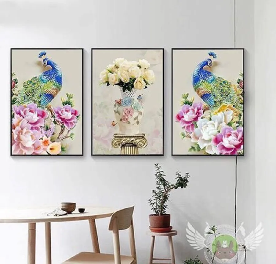 Chim công có ý nghĩa gì trong đời sống phong thủy Việt Nam