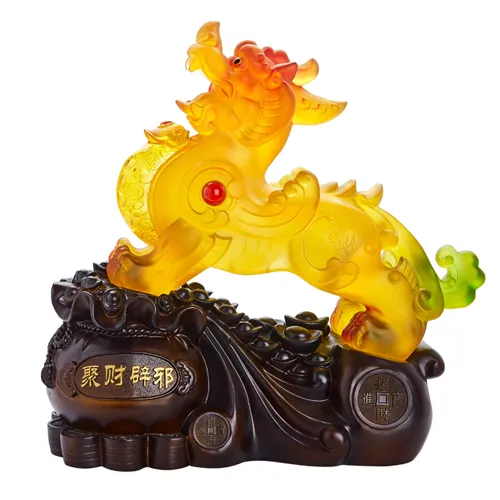 Tỳ Hưu lưu ly túi tiền trên bàn thờ Thần Tài