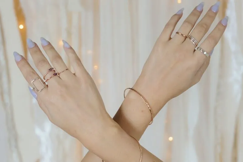 y-nghia-cac-ngon-tay-deo-nhan-2