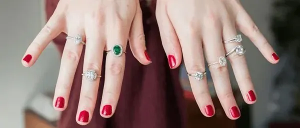 Ý nghĩa những ngón tay đeo nhẫn - 4