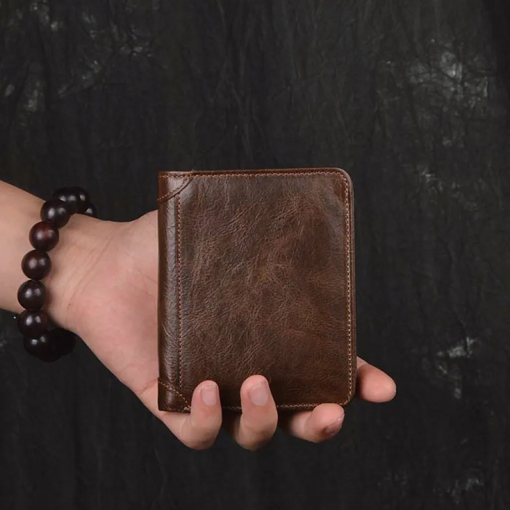 Sự đồng nhất giữa màu sắc ví và nội dung khắc mang lại sự cân bằng năng lượng