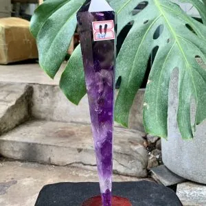 Trụ thạch anh tím cao, tinh xảo