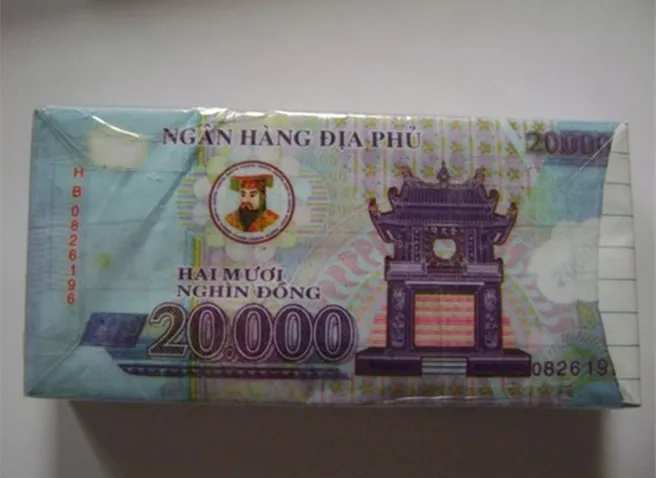 Hành động nhặt tiền trong mơ dù là tiền thật hay tiền âm phủ đều cần sự thận trọng trong đời thực