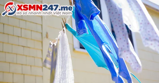 Nằm mơ thấy phơi quần áo đánh số gì?