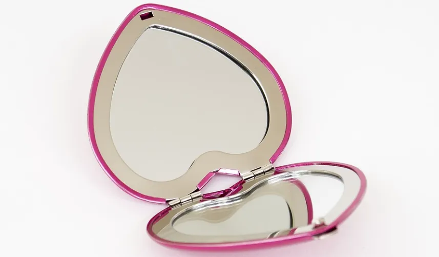 Mơ Thấy Gương Đánh Con Gì? Giải Mã Bí Ẩn Tâm Linh Và Cách Hóa Giải Điềm Báo 4 Nằm Mơ Thấy Gương Đánh Con Gì? Giải Mã Giấc Mơ Thấy Gương Đanh Số Mấy?