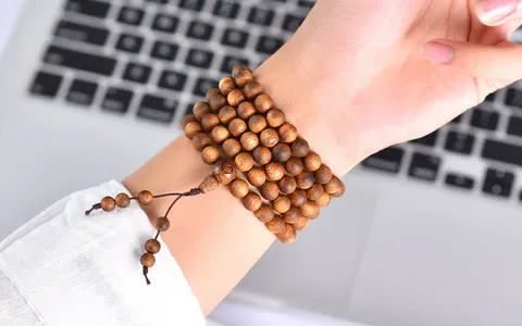 Vòng trầm hương 108 hạt ý nghĩa gì?