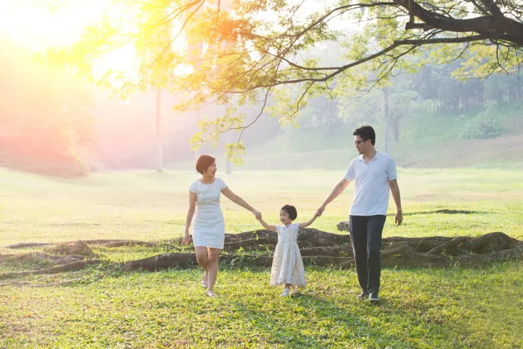 Vòng tay đá phong thủy hỗ trợ cân bằng năng lượng vợ chồng