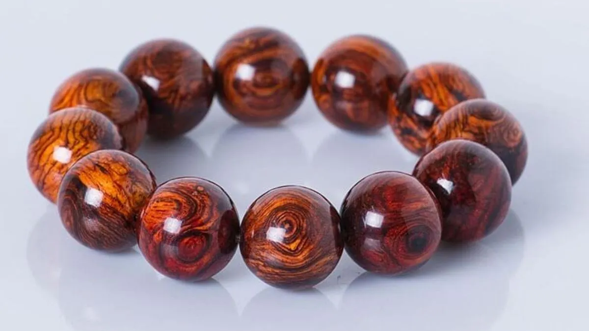 Vòng tay phong thủy là một vật hộ mệnh tốt cho người sinh năm 1968