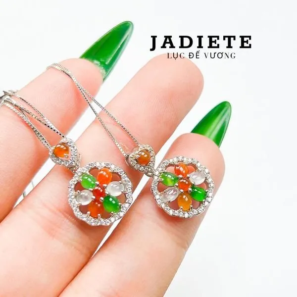 Mặt dây chuyền ngọc bích hình giọt nước năng lượng thanh khiết