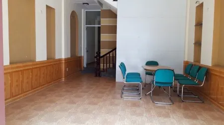 Cho thuê nhà 2 tầng nguyên căn đường 12 Mỹ Đa Đông 4