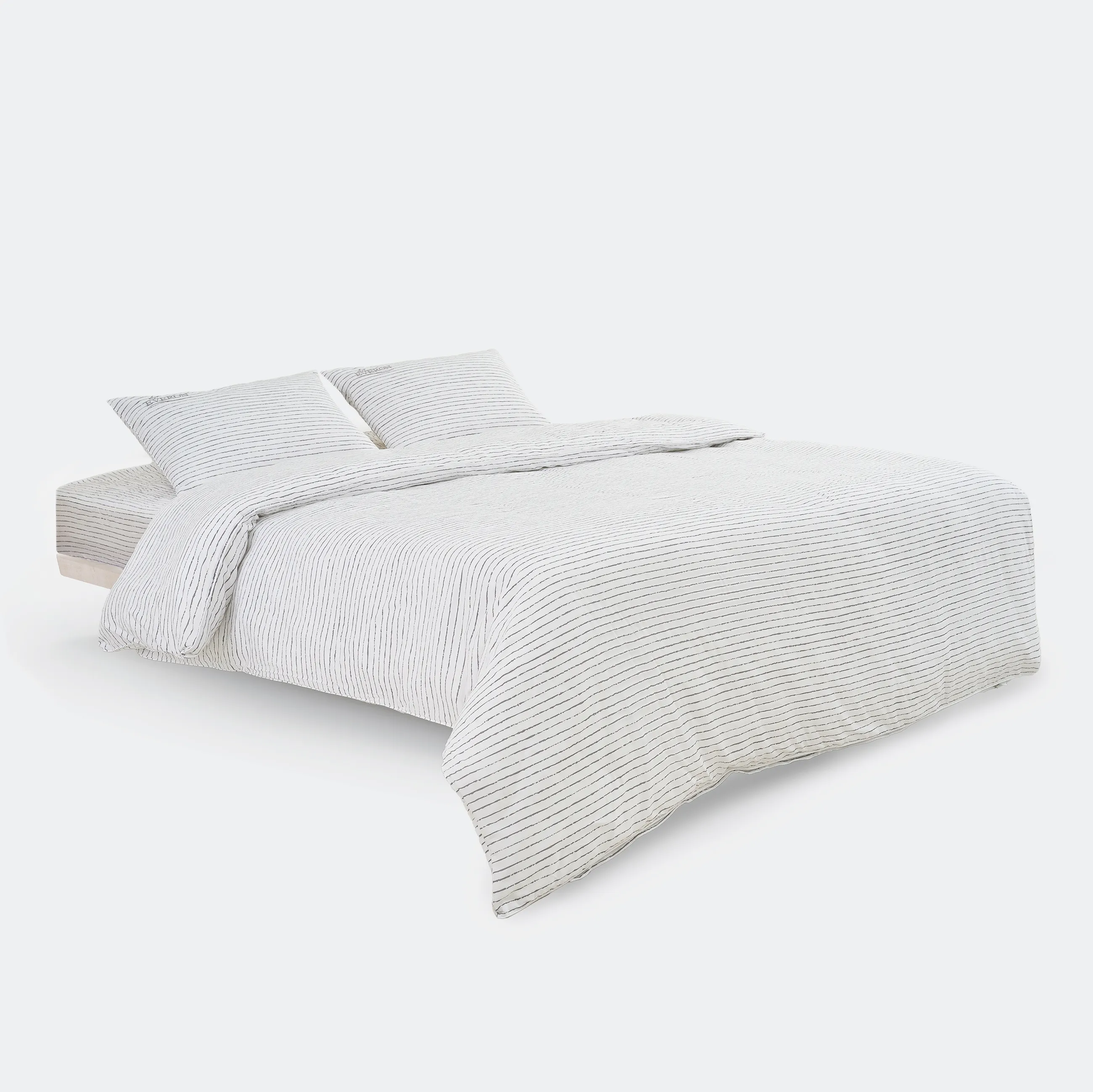 Phòng ngủ tone trắng xám hiện đại