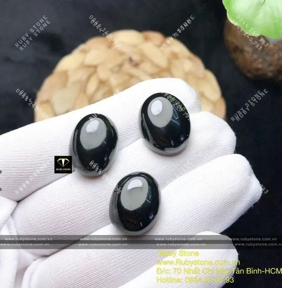 Sự khác nhau cơ bản của Jadeite jade (Ngọc cẩm thạch) và Nephrite jade (Ngá»c bÃ­ch)