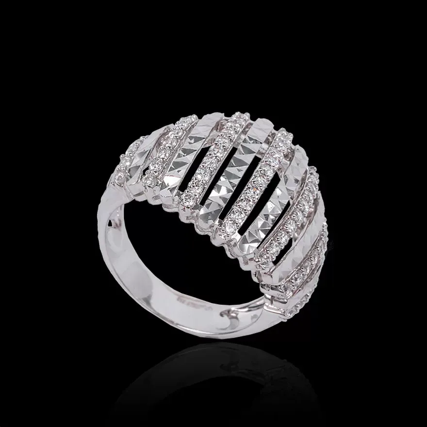 Nhẫn vàng Italy màu trắng đẹp trang nhã